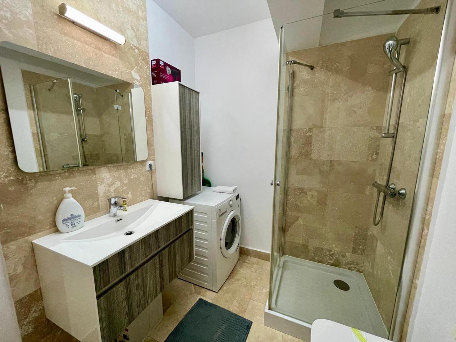 Yamaluxe Apartments - Between The Lakes - Close To Iulius Mall Kluż-Napoka Zewnętrze zdjęcie