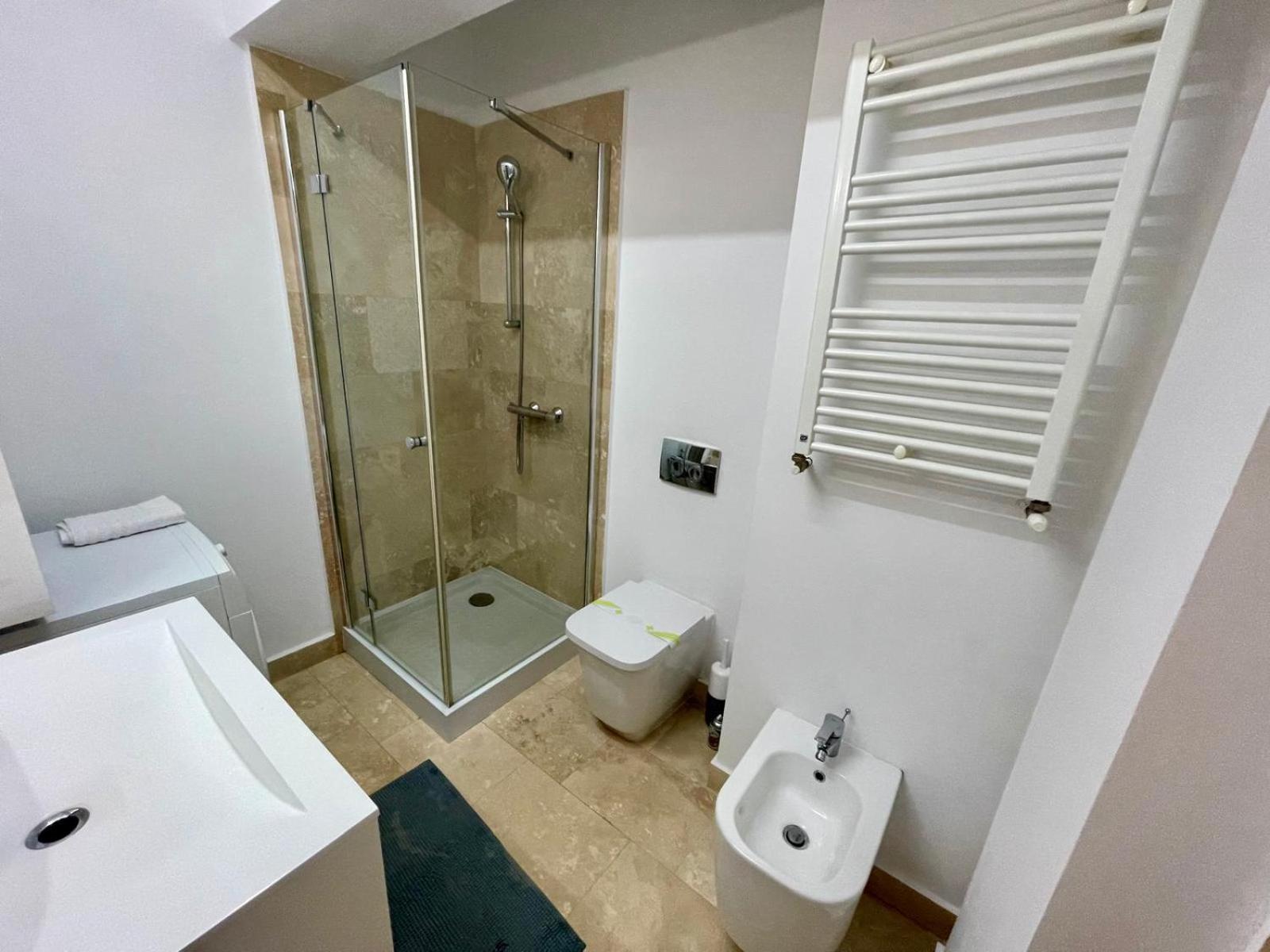 Yamaluxe Apartments - Between The Lakes - Close To Iulius Mall Kluż-Napoka Zewnętrze zdjęcie